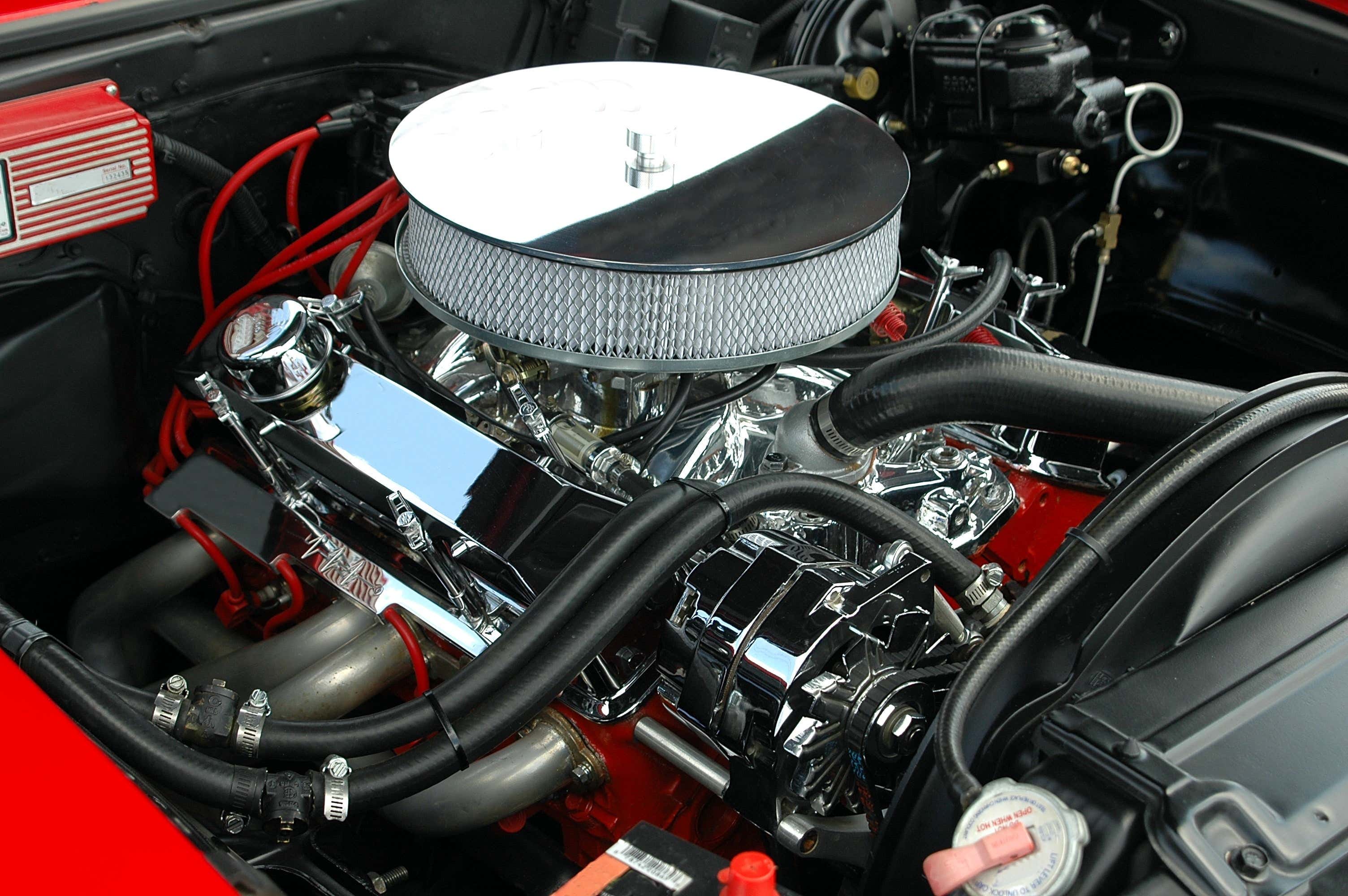A car engine 汽车发动机