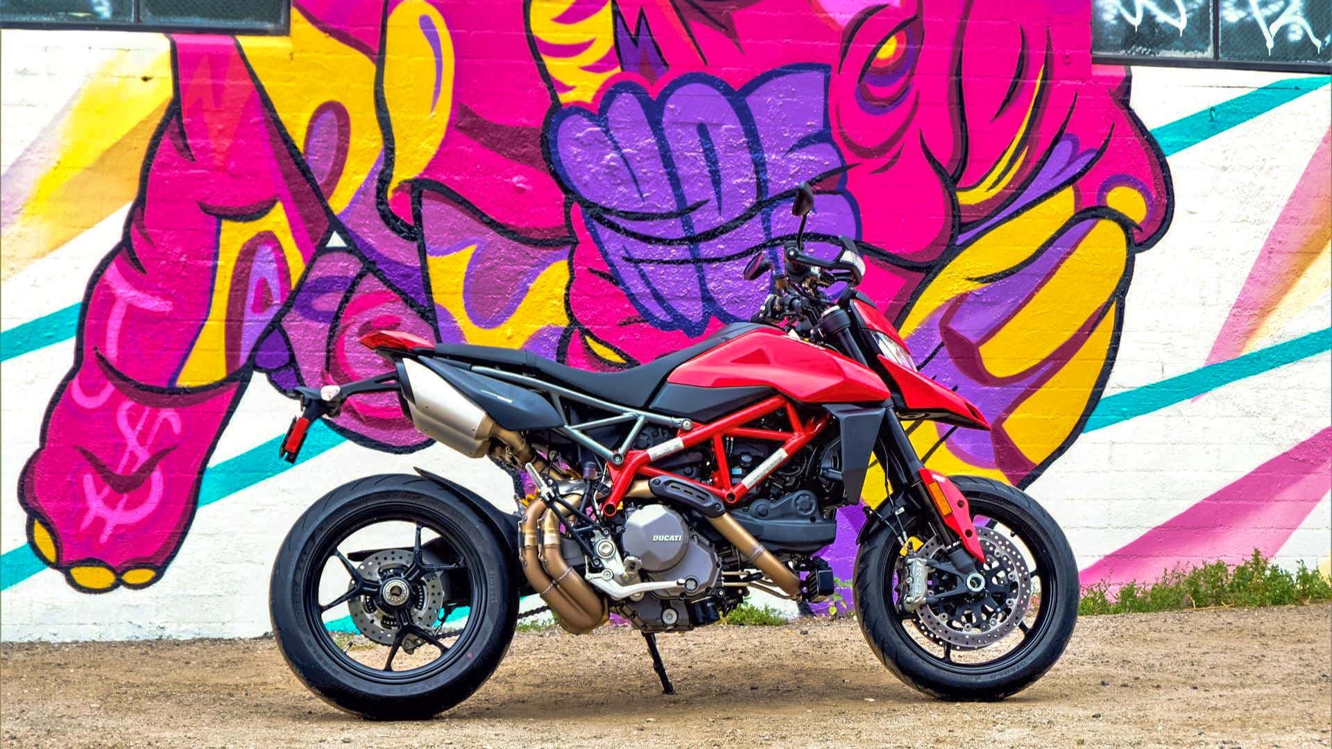 Parked Motorcylce 停Motorcylce