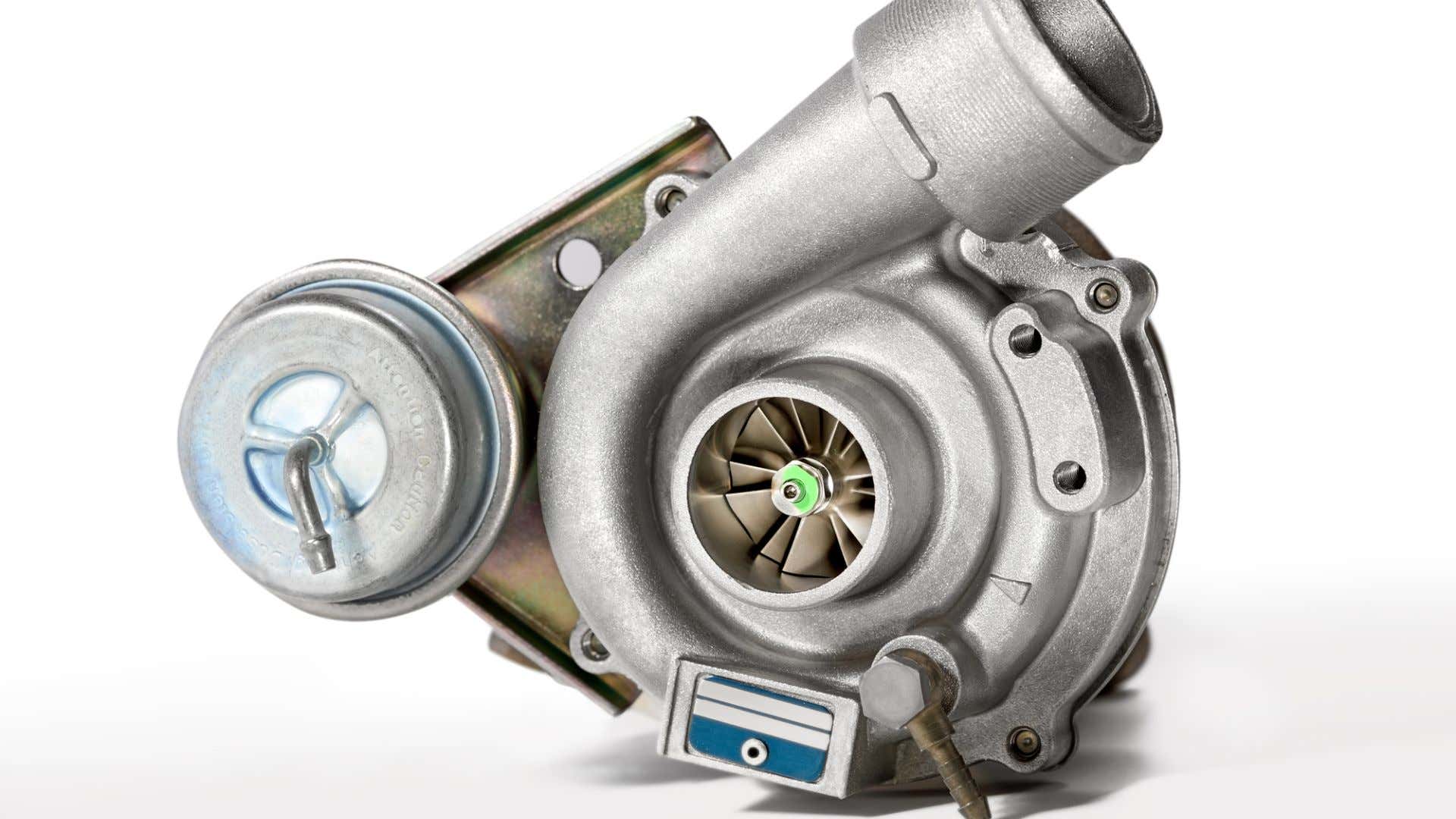A turbocharger with wastegate. 涡轮增压器与废物门。