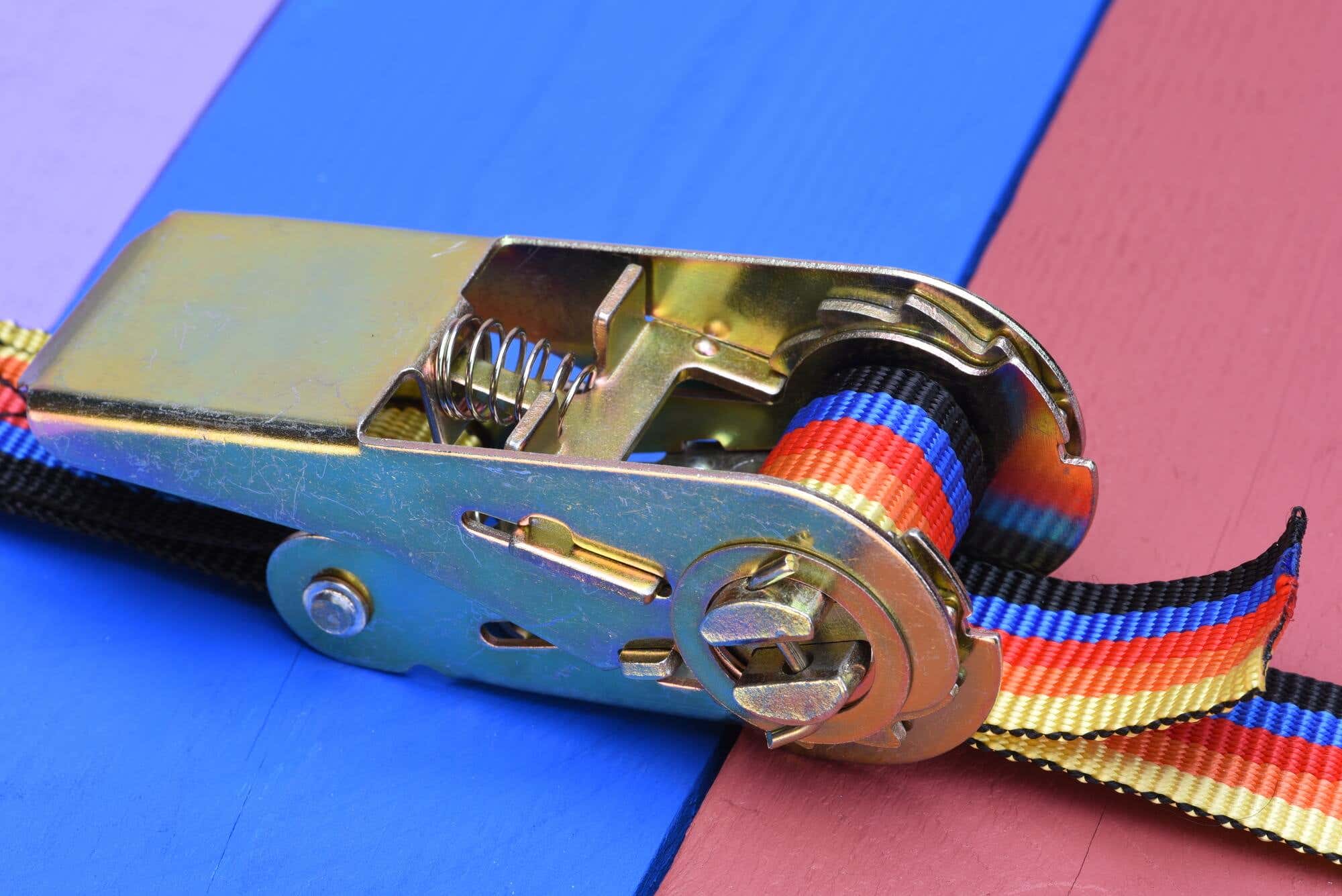 Ratchet straps for load control 棘轮带负载控制