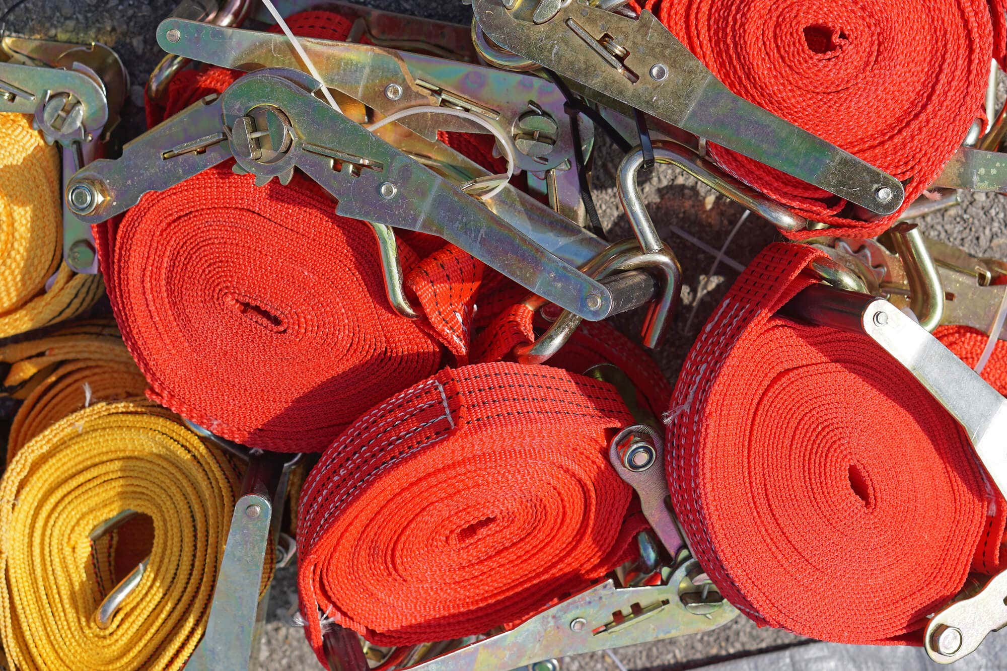 Ratchet straps for cargo 棘轮带货物