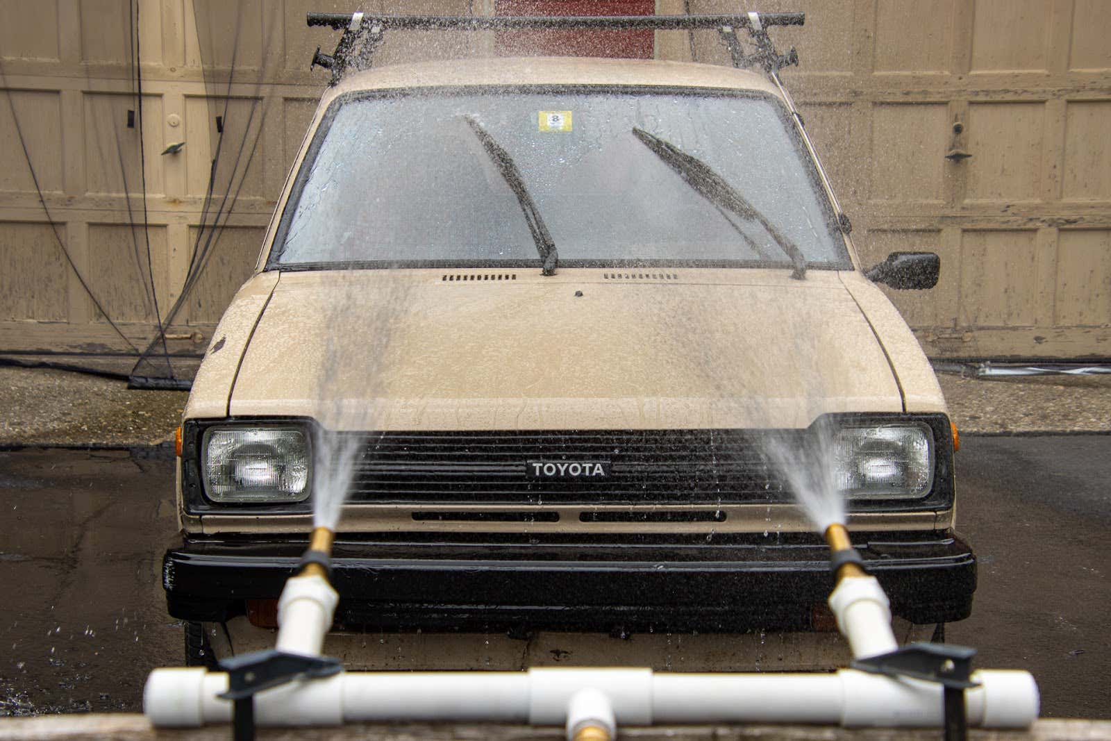 TheDrive reviews silicone windshield wipers DRIVE审查硅胶挡风玻璃雨刮器