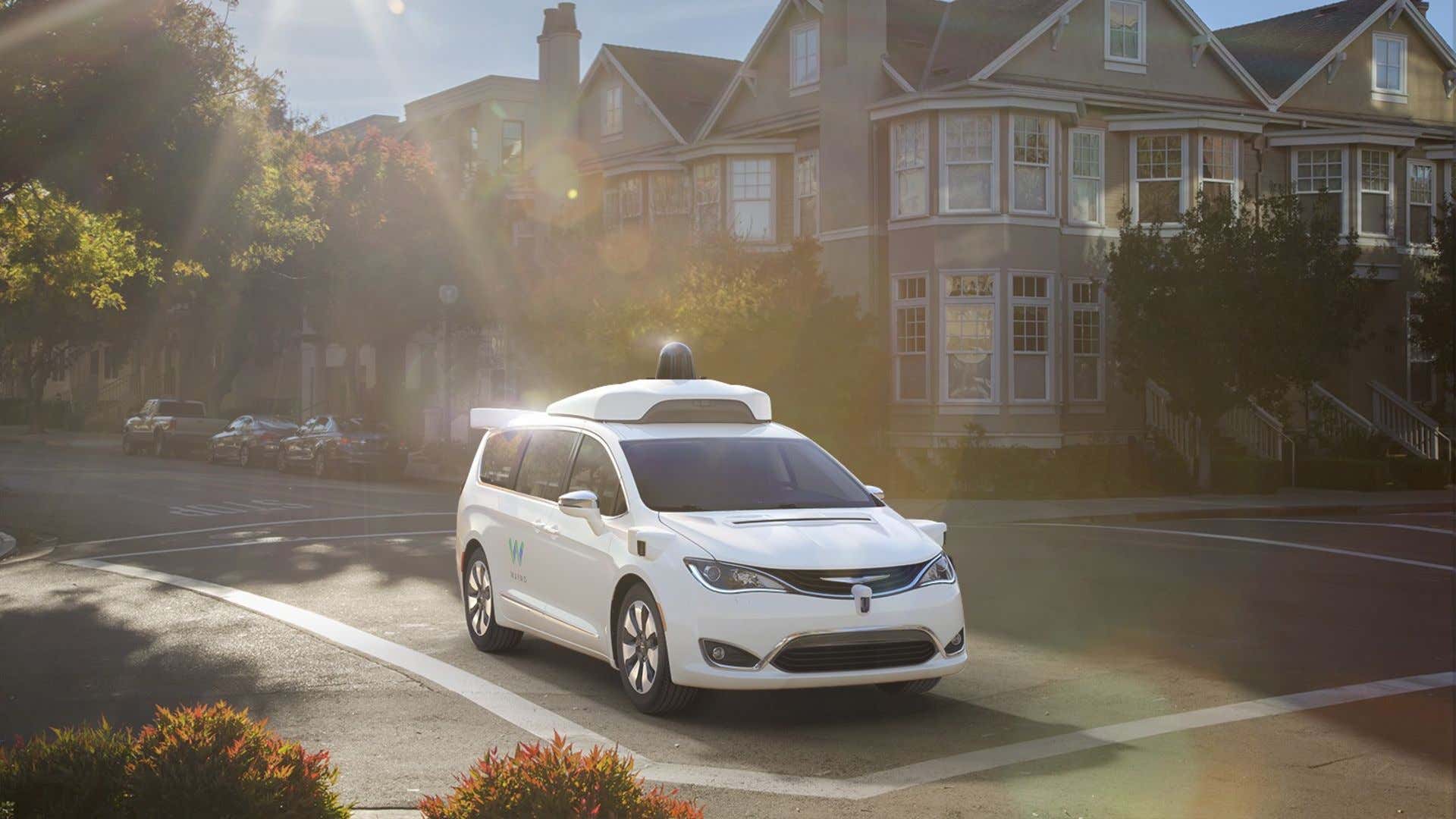 Waymo's prototype autonomous car. Waymo的原型自动车。