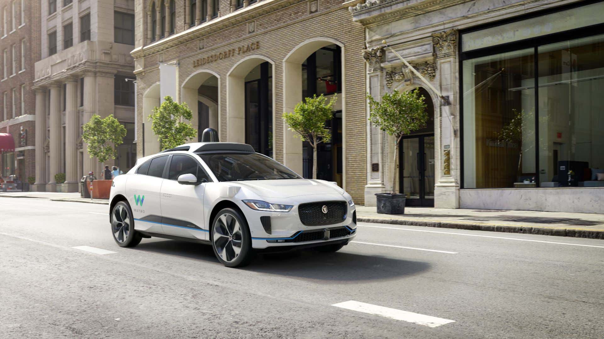Waymo's second prototype, a Jaguar I-Pace. Waymo的第二辆原型车,捷豹I-Pace。