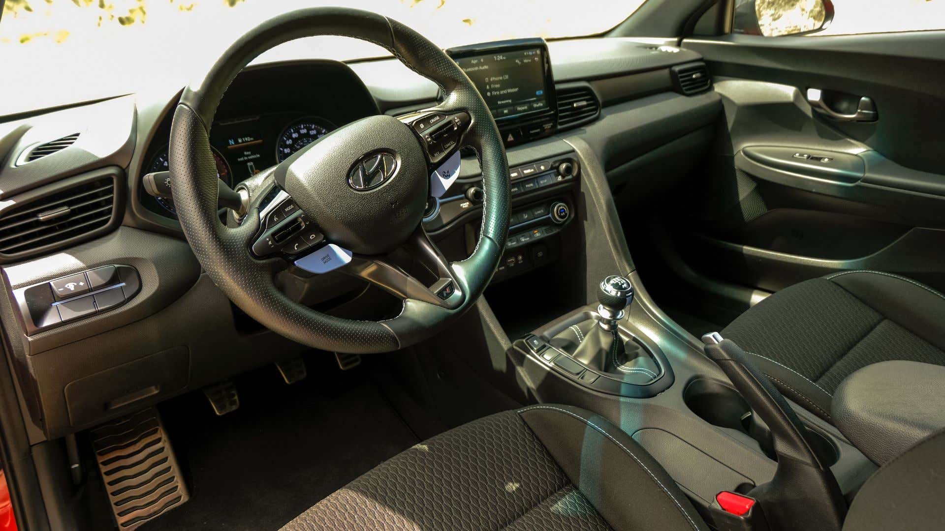 A Hyundai Veloster N's cabin. 现代Veloster N的船舱。
