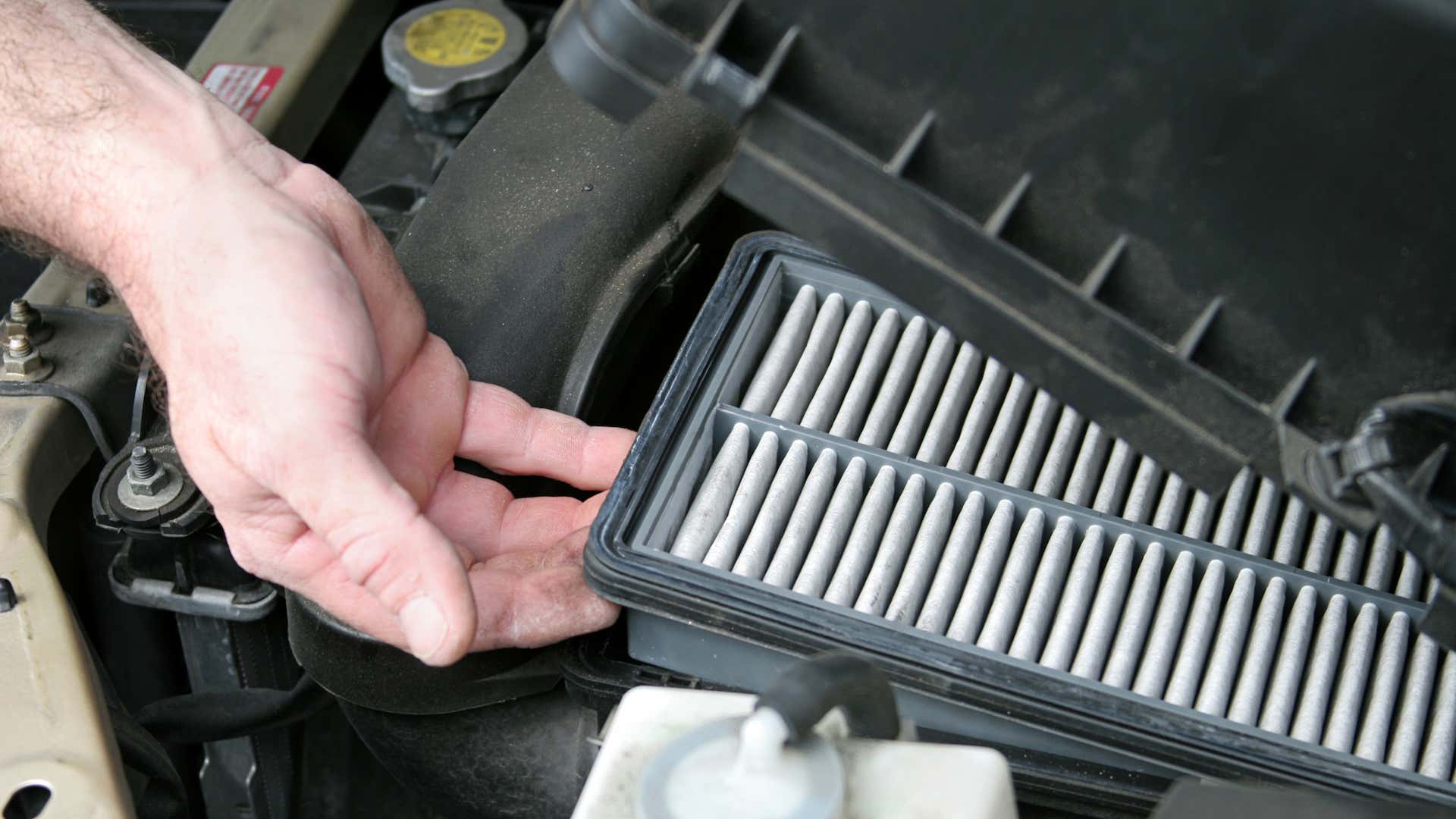 Clean filters let your car - and you - breathe easier. 清洁的过滤器让你的汽车和你更容易呼吸。