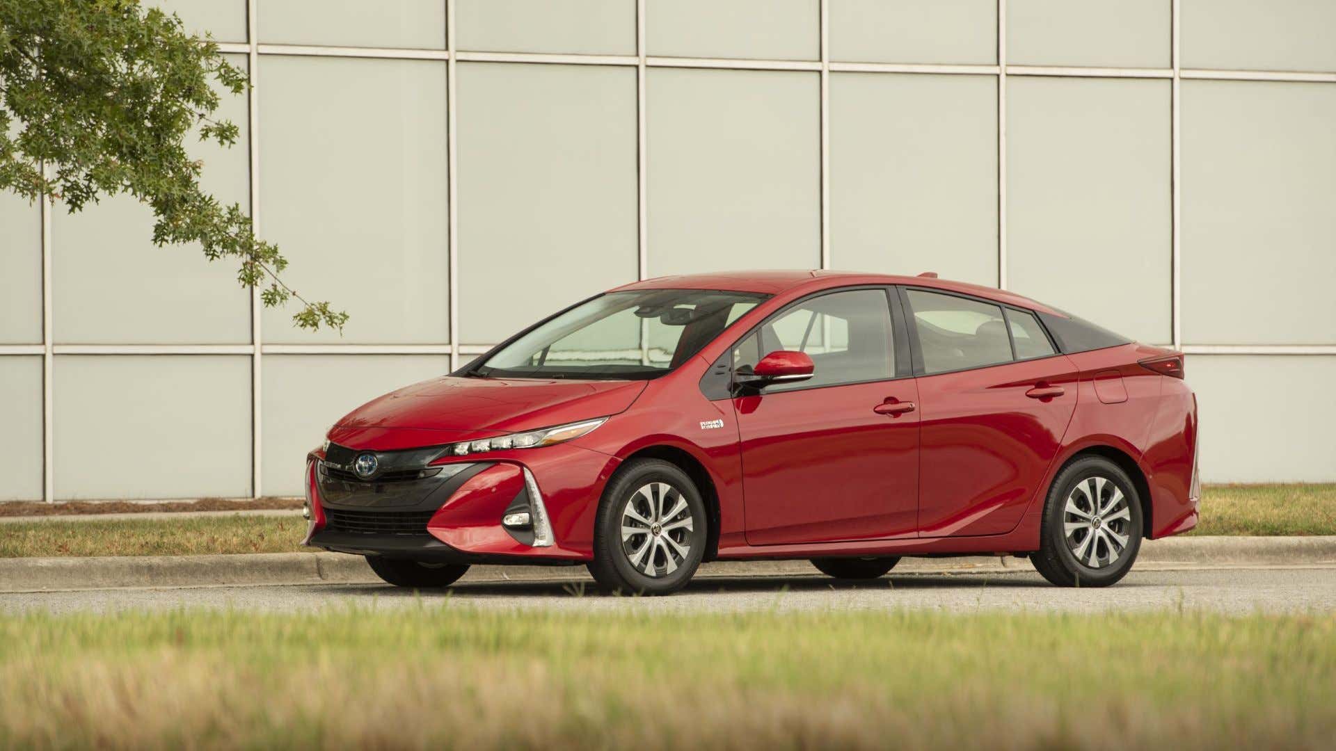 The Prius isn't a bad car, ok? 普鲁斯不是一辆坏车,好吗?
