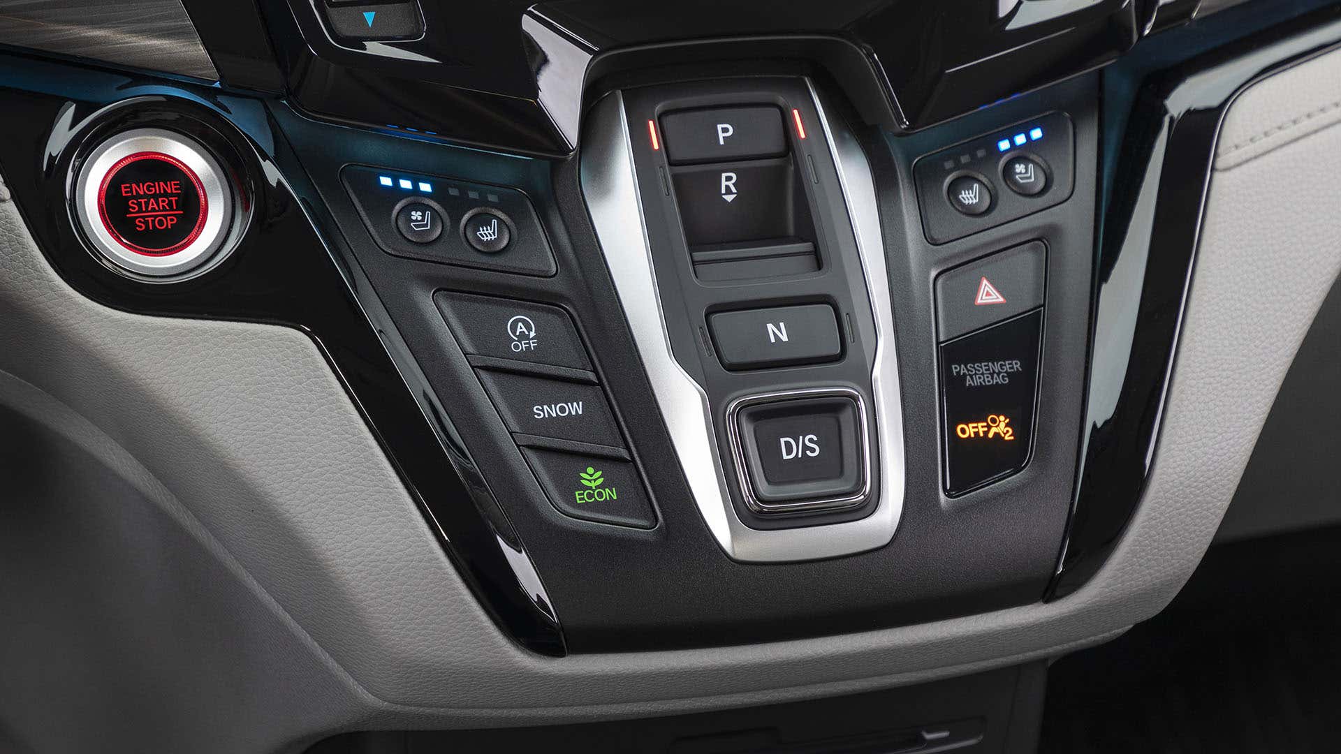 The Honda Odyssey gear selector uses buttons for P,R,N,D/S. 本田Odyssey Gear选择器使用P,R,N,D / S的按钮。