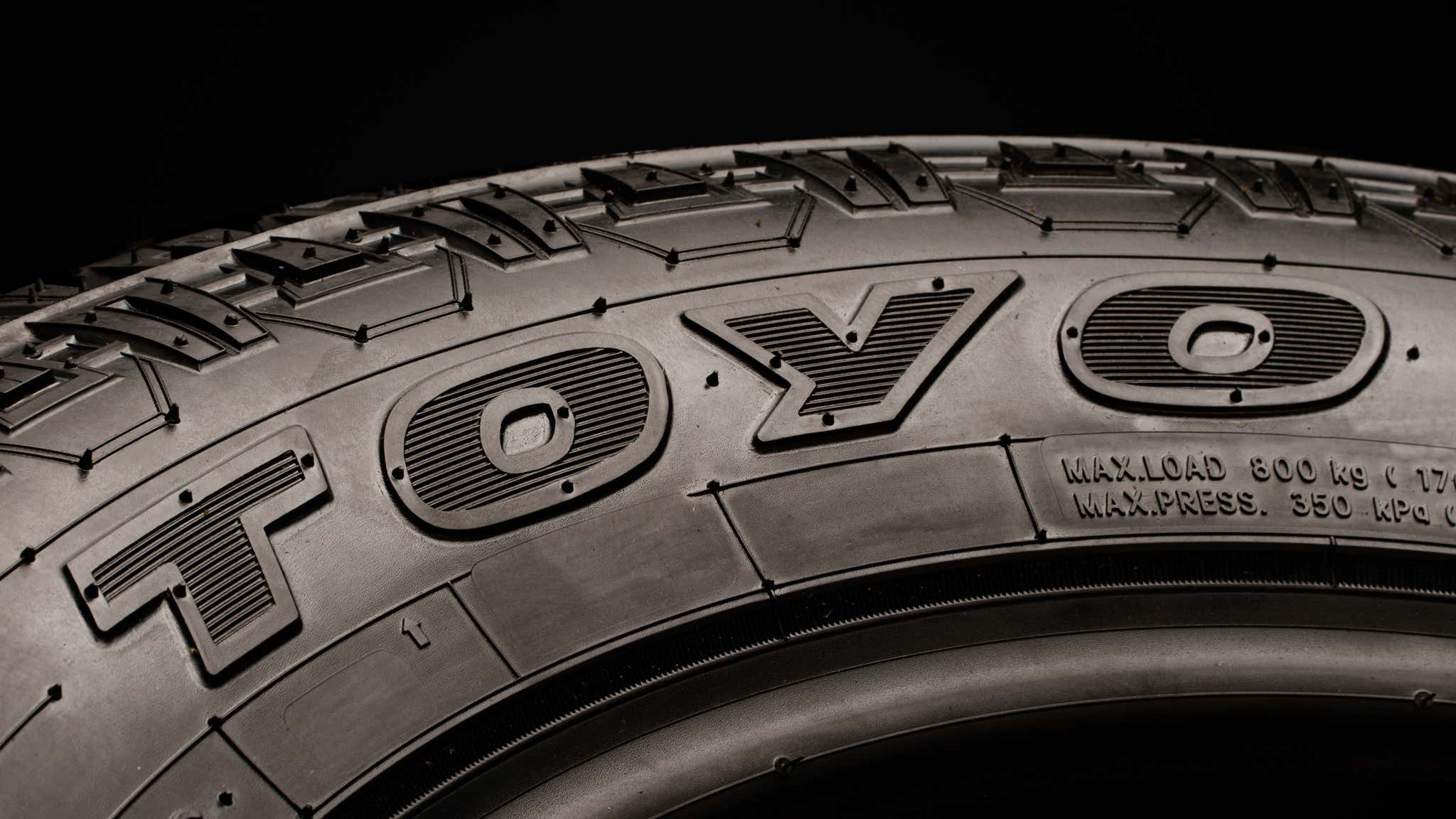 Your tires have a story to tell. Learn the language. 你的轮胎有个故事要讲。学习他们的语言。
