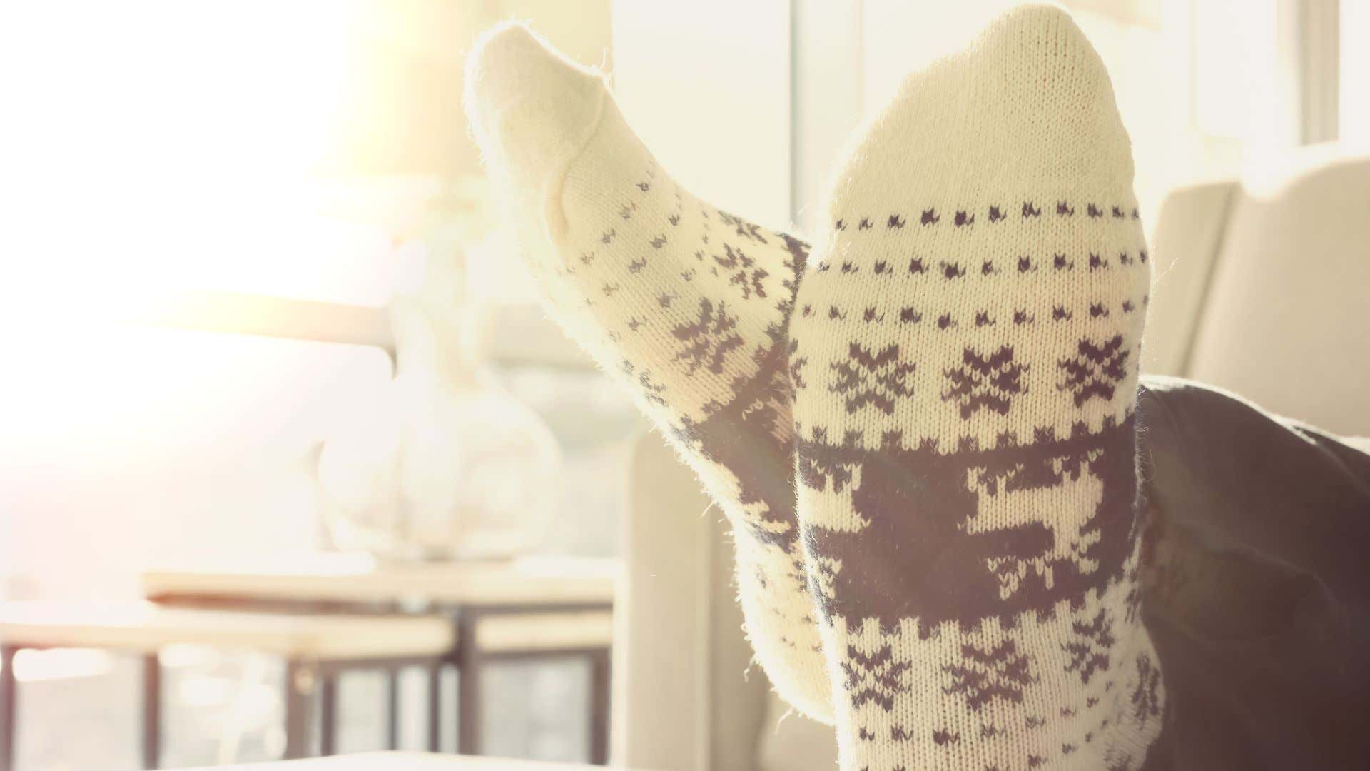 Wool socks. 羊毛袜子。