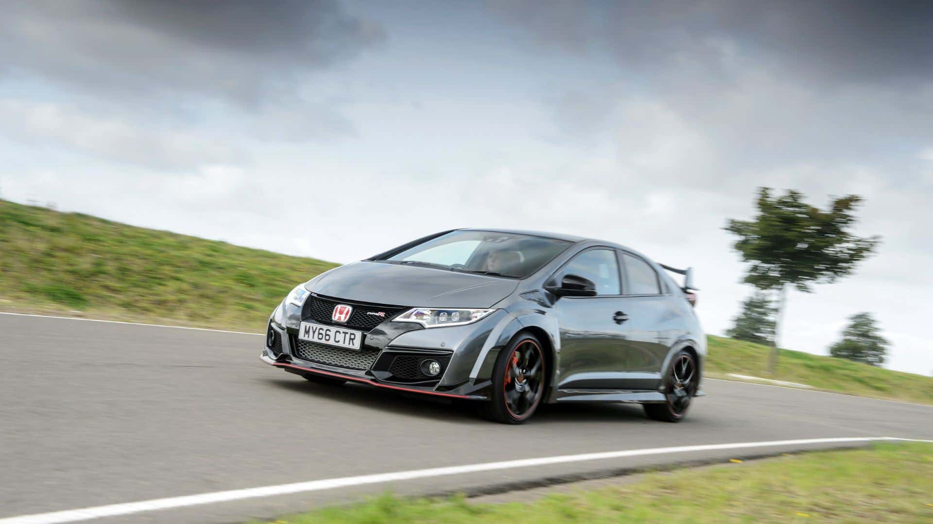 An FK2 Civic Type R. FK2 Civic R型。