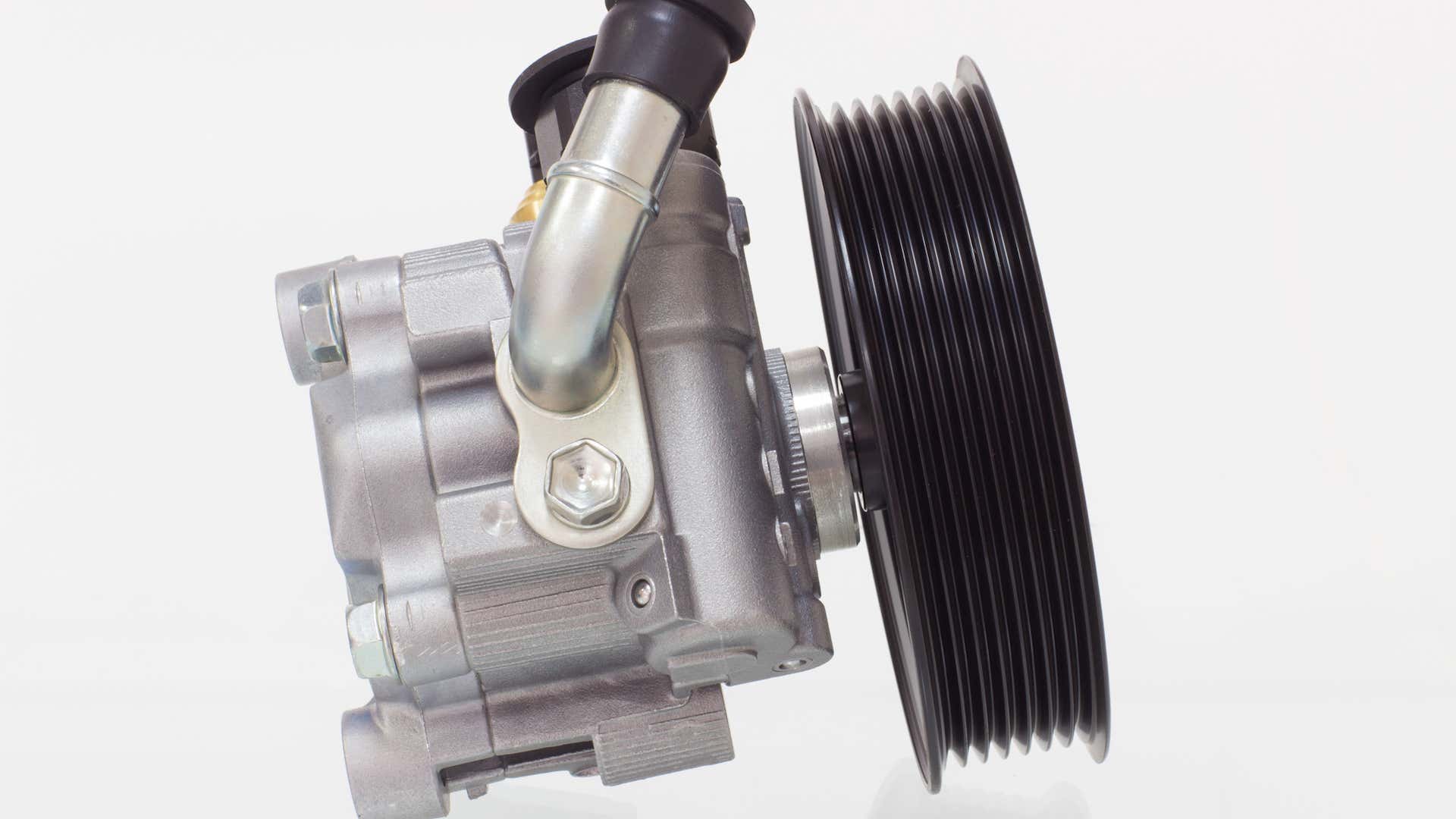 Power steering pumps come in different forms. 动力转向泵有不同的形式。