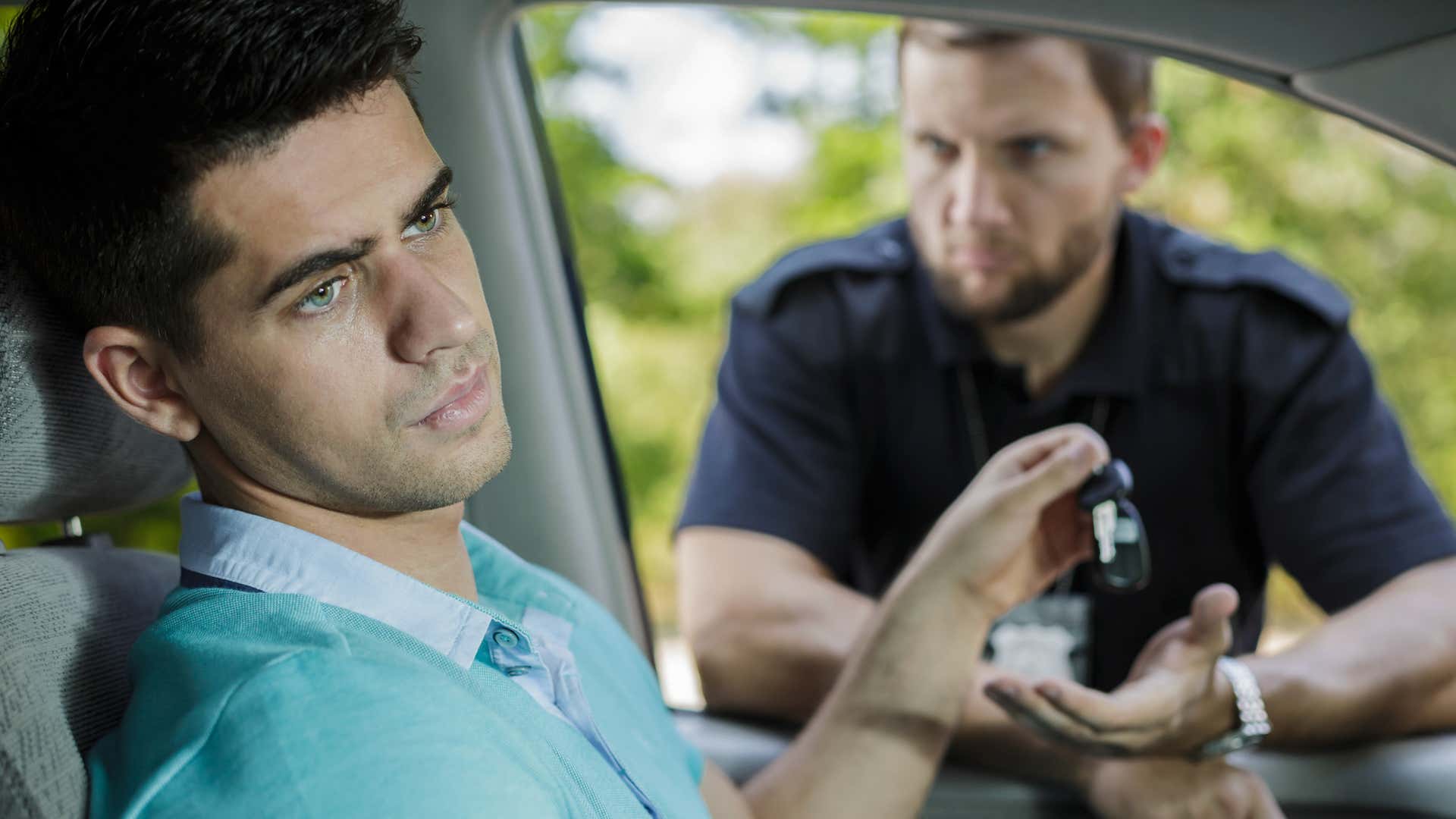 You could lose your license if you end up with too many tickets. 如果你开了太多罚单,你会被吊销执照的。