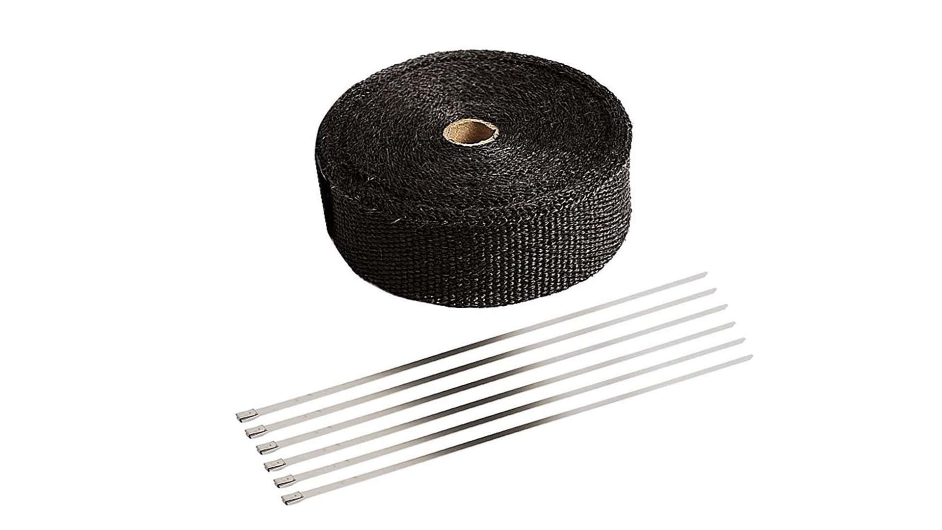 Black motorcycle exhaust wrap next to metal ties on a white backdrop. 黑摩托车排气套在金属领带旁边在白色背景。