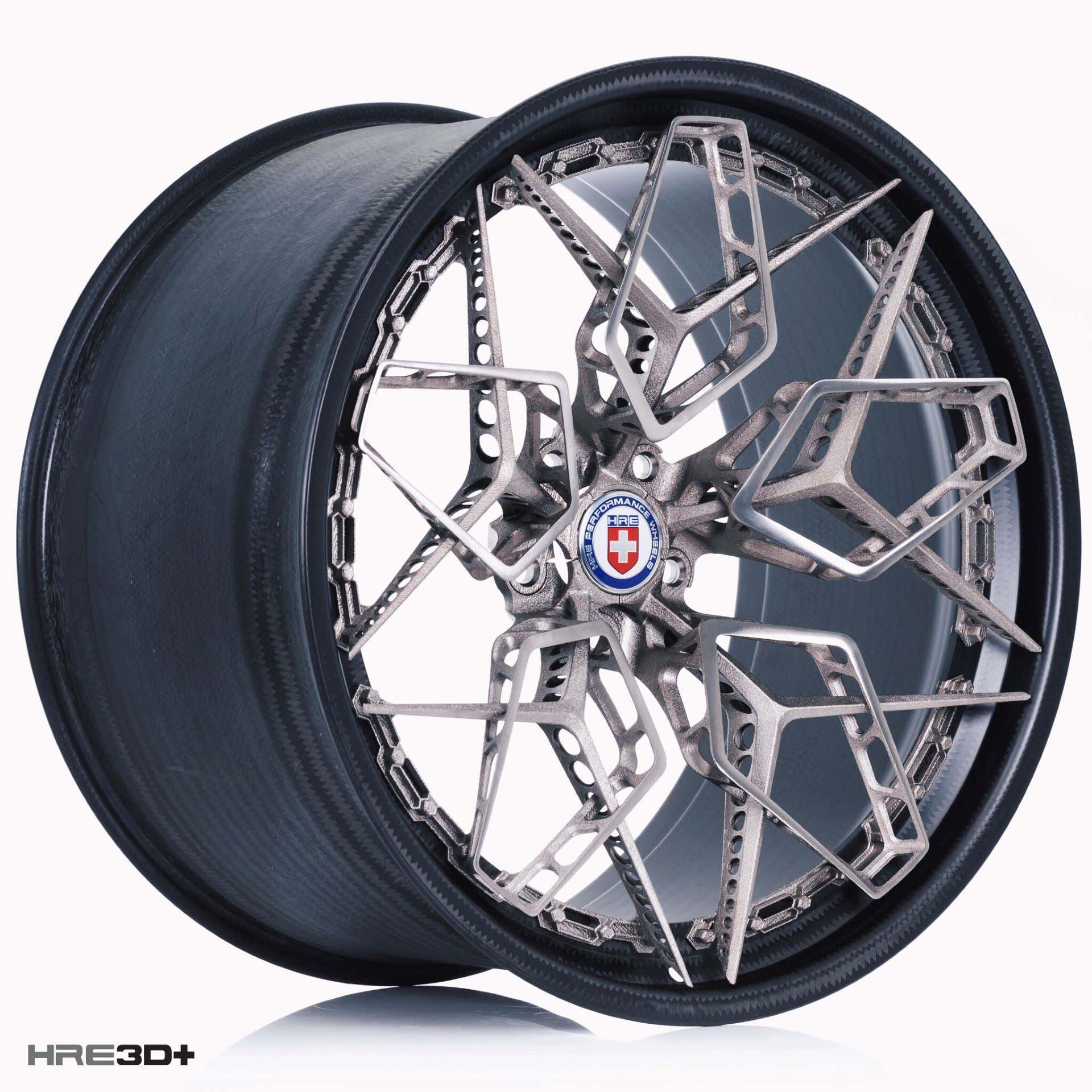 HRE's titanium wheel, which uses carbon fiber as the tub and 3D printing for the spokes. HRE的钛轮,使用碳纤维作为桶和3D打印的辐条。
