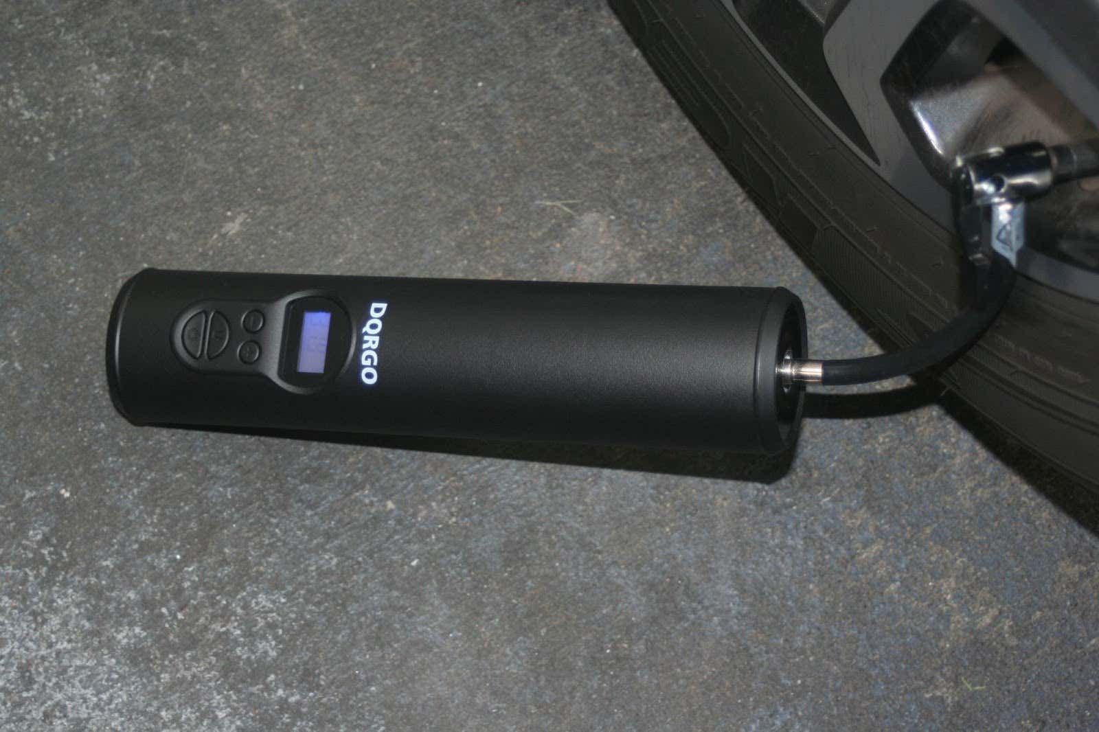 HGV Mini Tire Inflator Digital readout and four rubber buttons HGV迷你气筒数字读出和四个橡胶按键