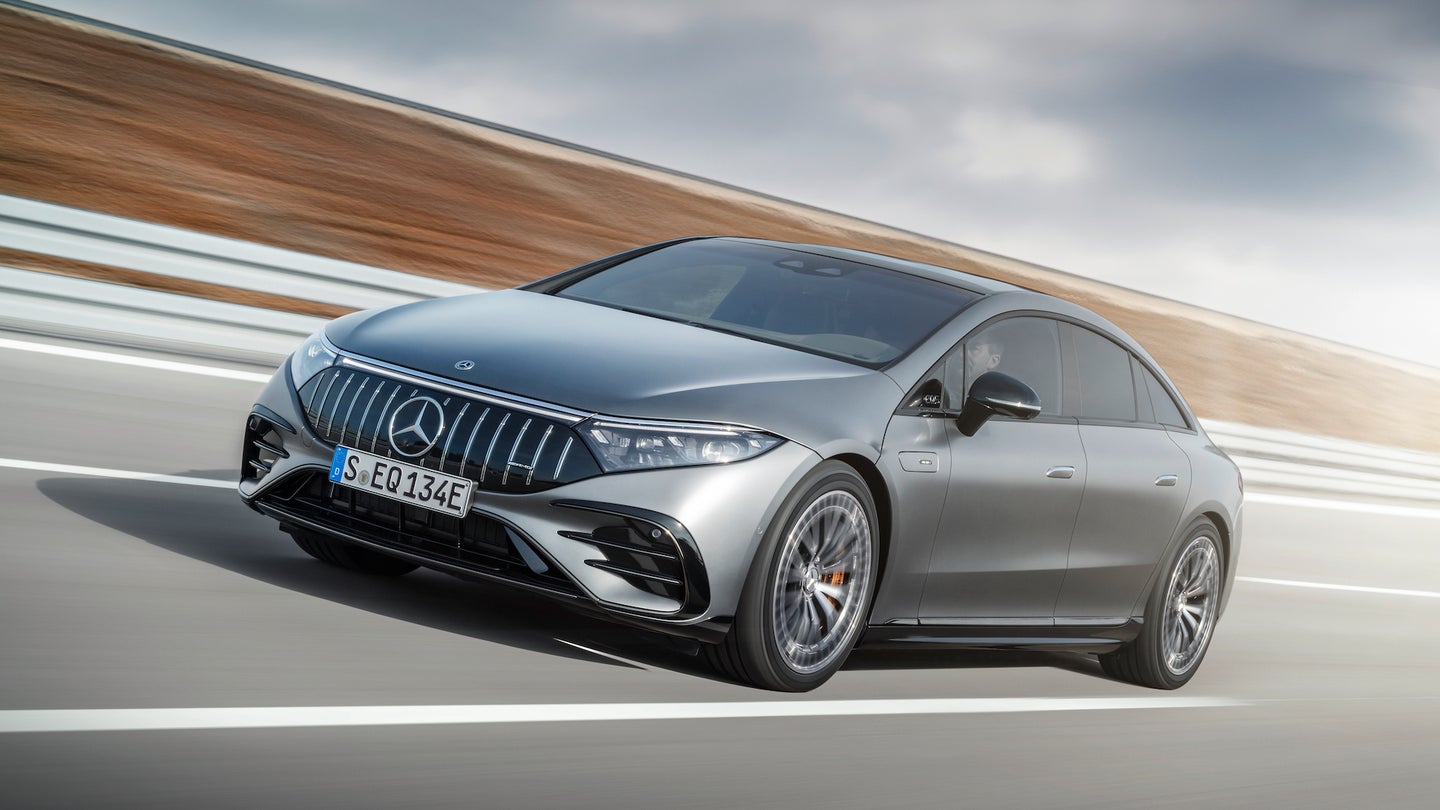 梅赛德斯-AMG EQS 53 4MATIC +(Stromverbrauch Kombiniert(WLTP *):23,9 - 21,5千瓦时/ 100公里,CO2-EmlissiseN Kombiniert:0 G / km)梅赛德斯-AMG EQS 53 4MATIC +(组合电气消耗(WLTP *):23,9 - 21,5千瓦时/ 100公里,二氧化碳排放量:0克/ km)