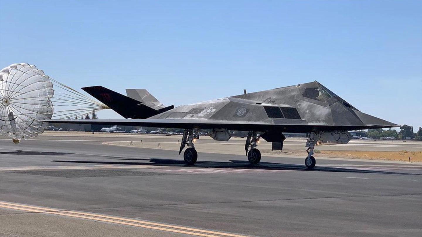 F117弗雷斯诺机场
